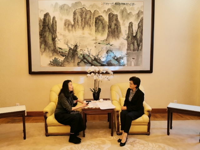 罗马尼亚国际广播电台中文频道采访姜瑜大使