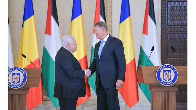 الرئيس الفلسطيني يزور رومانيا 