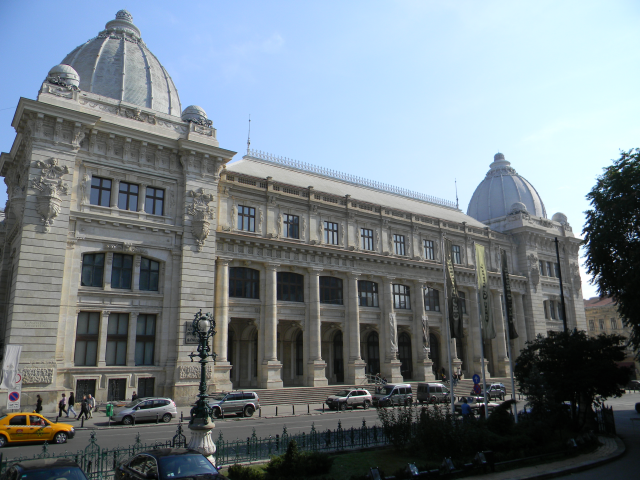 the-postal-service-palace-in-bucharest