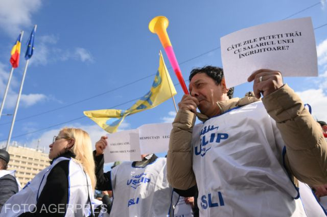 education-employees-protest-in-iasi