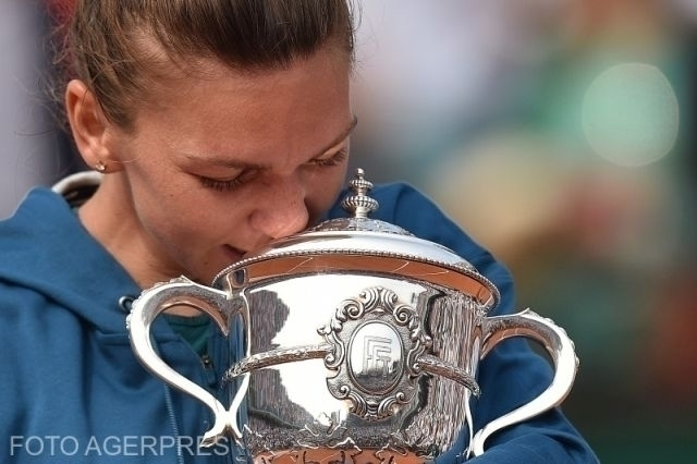 simona-halep-triomphante-a-roland-garros