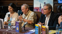 internationales literaturfestival „westlich vom osten/Östlich vom westen“: freiheit und literatur