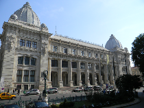 the postal service palace in bucharest
