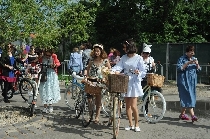 skirtbike-parade: radlerinnen erobern die städte