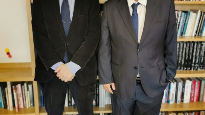 שגריר רומניה בישראל נפגש עם מנהל יד ושם
