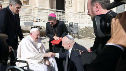 פגישתו של סילביו וקסלר עם האפיפיור פרנציסק