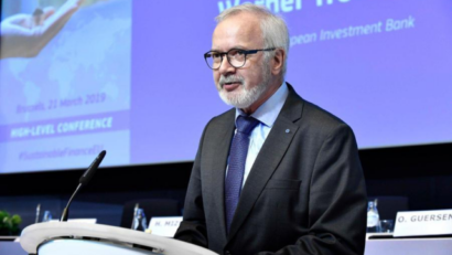 BEI nu va mai finanţa din 2022 proiectele în domeniul combustibililor fosili
