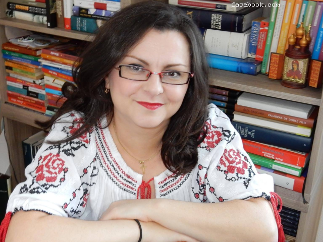 La escritora Alina Popescu nos habla de su trabajo durante estos meses
