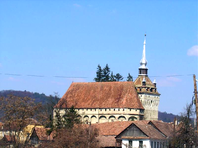 The fortified church and the peasant stronghold of Saschiz