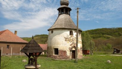 La Capella romanica e la Chiesa riformata delle Terme di Geoagiu