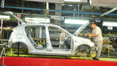 Die Automobilwerke Dacia und Ford nehmen die Arbeit wieder auf