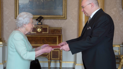 Prezentarea scrisorilor de acreditare de către Ambasadorul României în Marea Britanie