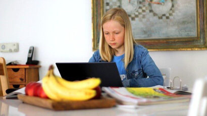 Коли діти проводять більше часу в інтернеті, ніж у школі
