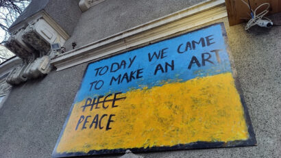 Bomben und Menschen – Künstler gegen den Krieg vereint