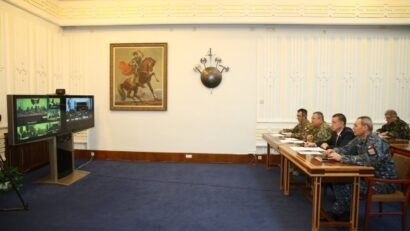 Mihai Fifor, videoconferinţă cu militarii români