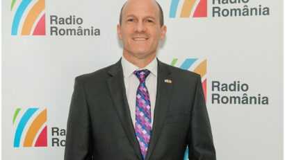 The Israeli ambassador to Bucharest, Reuven Azar, visits Radio Romania
