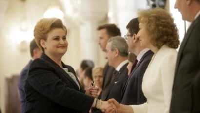 Regierungsumbildung: Rochaden ohne Ende