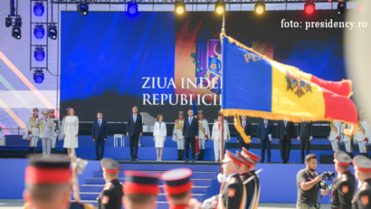 الرئيس الروماني يشارك في الاحتفالات باستقلال جمهورية مولدوفا