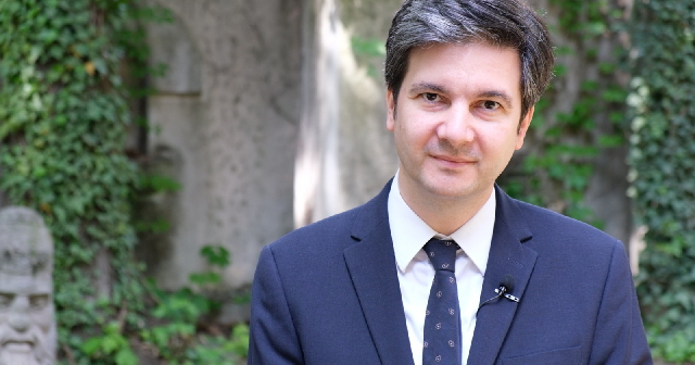 Entrevista a Liviu Jicman, presidente del Instituto Cultural Rumano. Entrevista a Liviu Jicman, presidente del Instituto Cultural Rumano.
