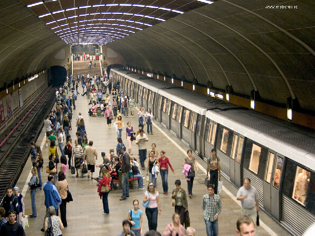 La metrou – En el metro