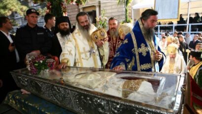 Cada octubre, los peregrinos adoran a Santa Parascheva en Iasi