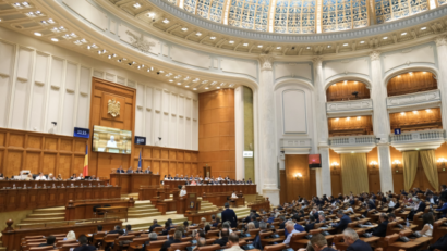 Politica: il governo di Bucarest supera sfiducia