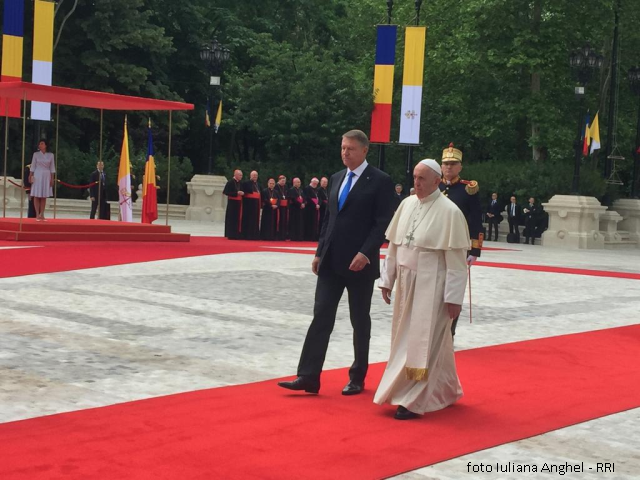 COVID-19: cinque respiratori donati da Papa Francesco alla città di Suceava