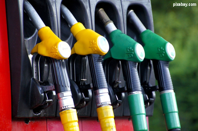 Суперечки щодо ціни на паливо