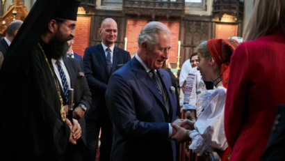 Prinţul Charles yini diznău tru România