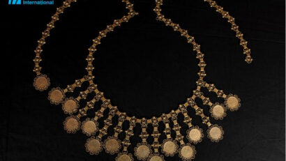 Novembre 2019 – Collier de pièces de monnaie de 1924