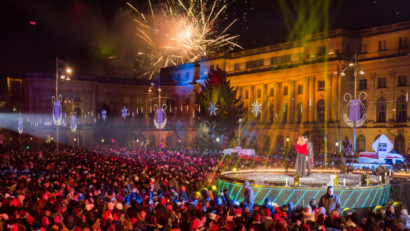 Rumänen begrüßen Jahreswechsel mit großen Partys und spektakulären Feuerwerkshows