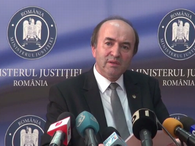 Реакції на пропозицію відкликати начальника НАД