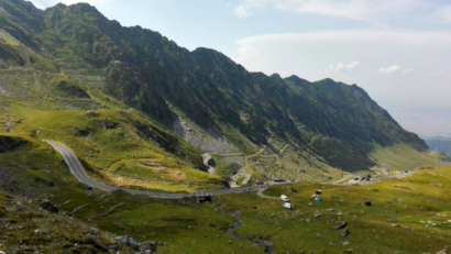 В долине реки Арджеш, по пути к горам Фэгэраш
