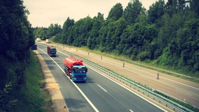 Les routiers roumains protestent