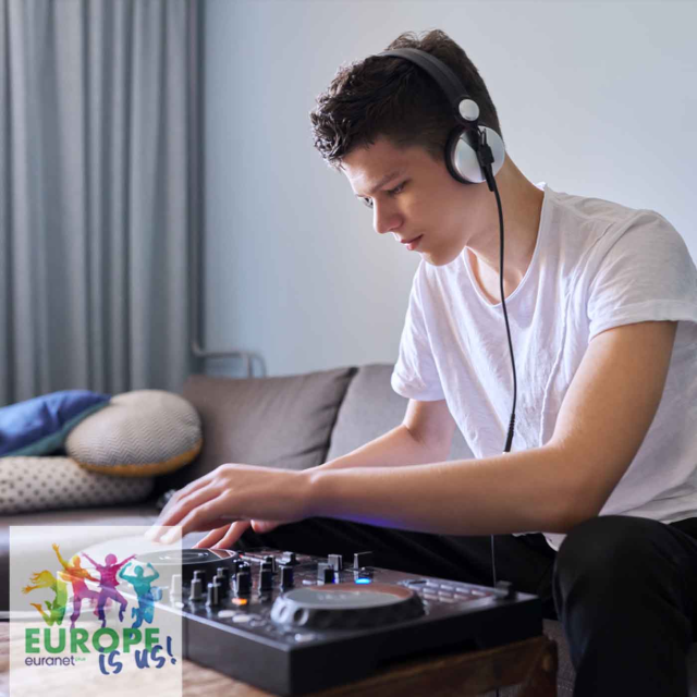 GenZ: Muzica – impactul transformărilor digitale asupra tinerilor muzicieni