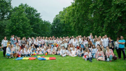 Ia românească, sărbătorită cu fast în cel mai celebru parc din centrul Londrei!