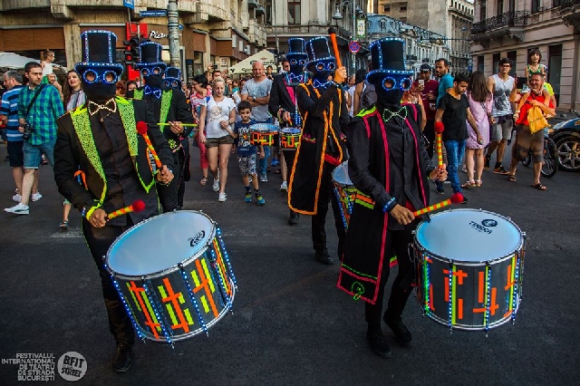 B-FIT in the Street: Bukarester Straßentheater-Festival läuft ganzen Monat