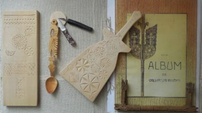 Kulturverein im Burzenland bringt Interessenten traditionelles Holzschnitzen bei