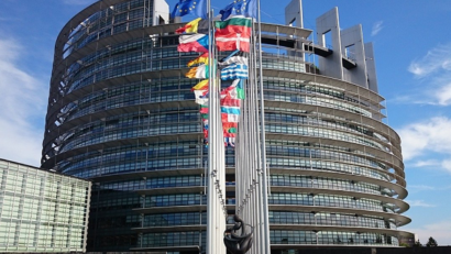 Європарламент підтримує Україну