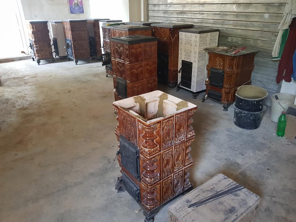 Kachelöfen als Kunstwerk: die Terracotta-Fabrik in Mediasch Kachelöfen als Kunstwerk: die Terracotta-Fabrik in Mediasch