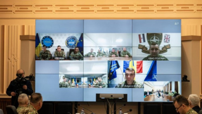 Videoconferință a conducerii MApN cu echipele de comandă dislocate în misiuni externe