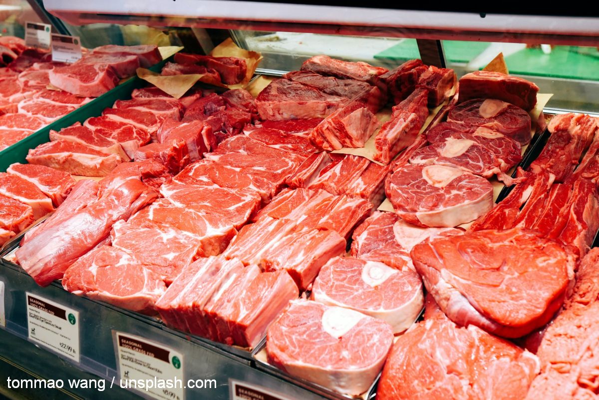 Vitrină carne (Foto: tommao wang / unsplash.com)