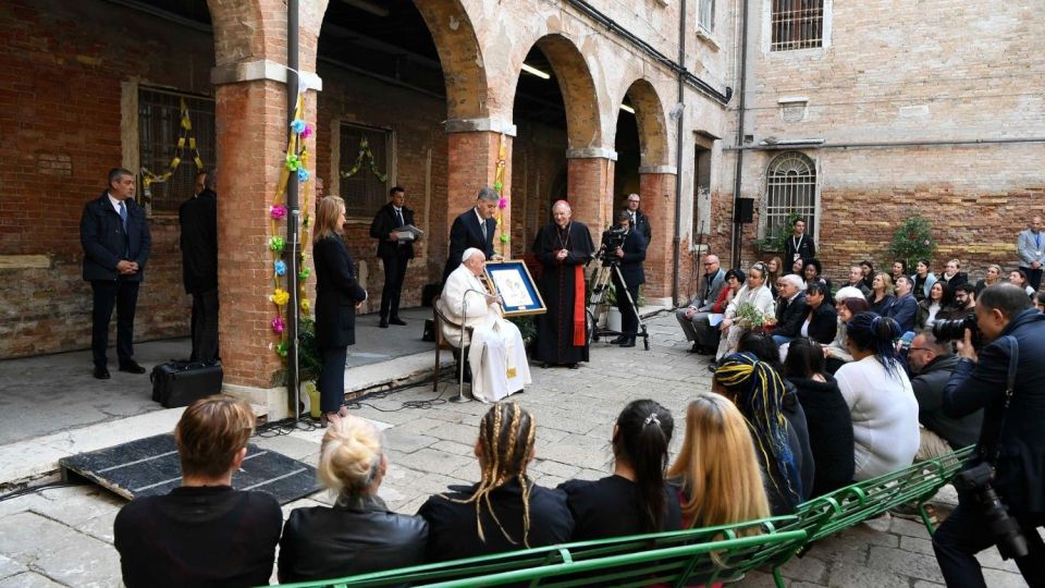 Papa Francisc (sursa foto: Facebook / La Biennale di Venezia)