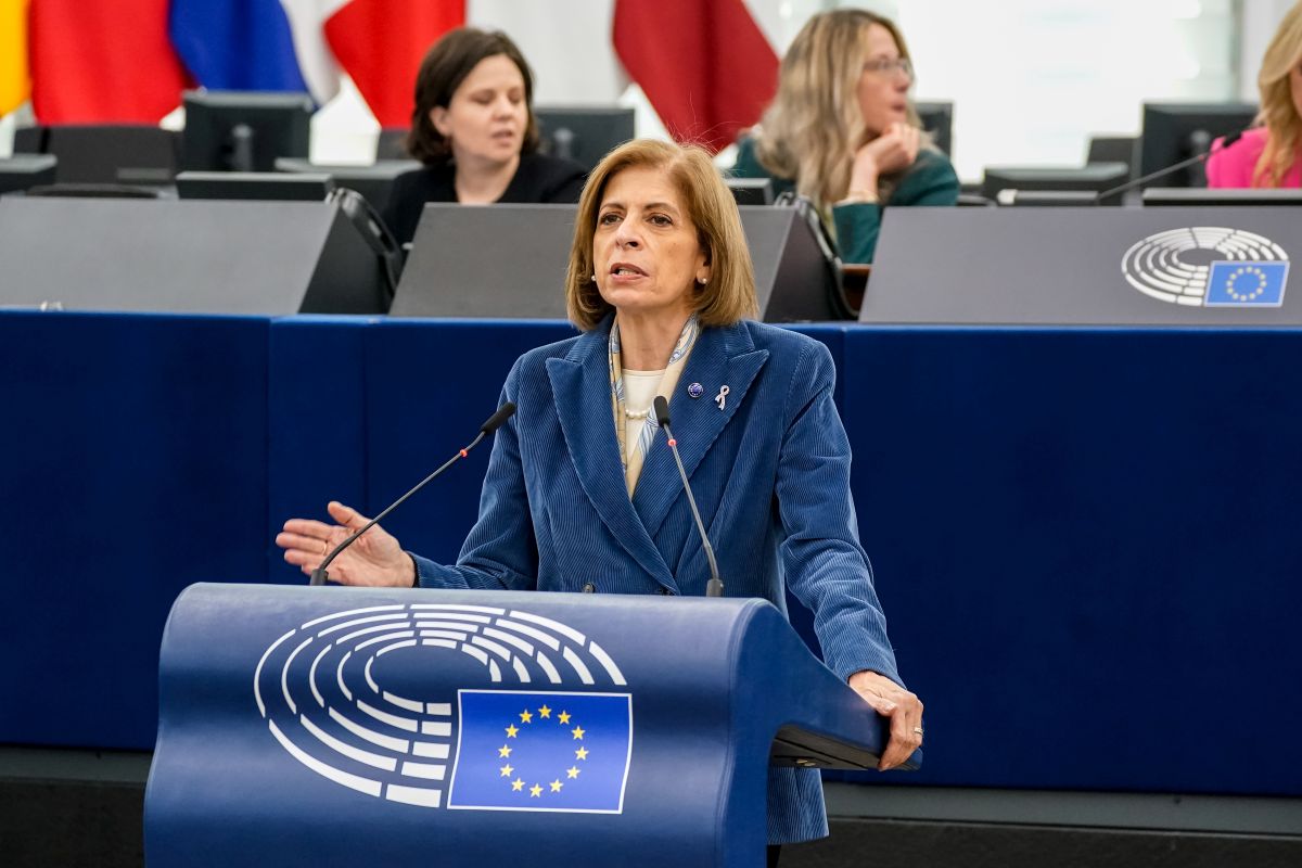 Stella Kyriakides (foto Copyright: © European Union 2023 - Source : EP / Photographer: Philippe BUISSIN)