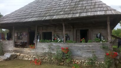 Peştişani, acasă la Brâncuşi