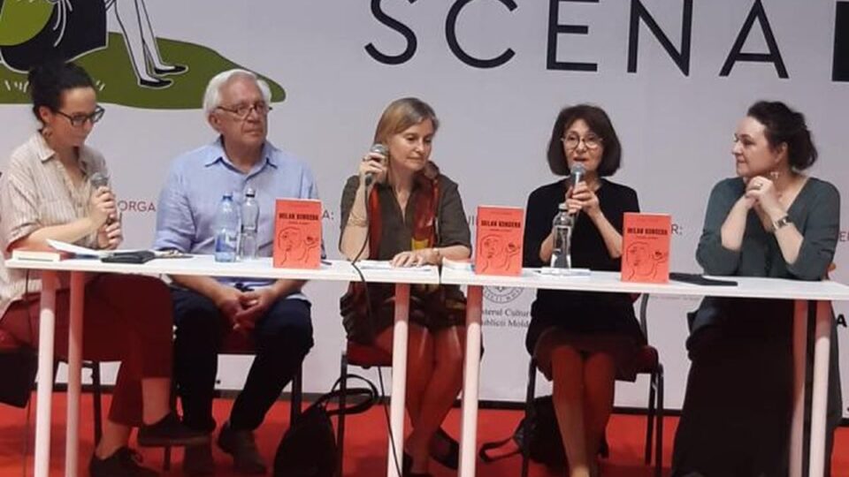 « Kundera, Ecrire, quelle drôle d&rsquo;idée » de Florence Noiville, traduit en roumain par Florica Courriol