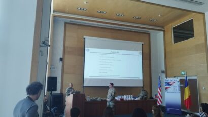 US servicemen meet Romanian high-school students in Bucharest