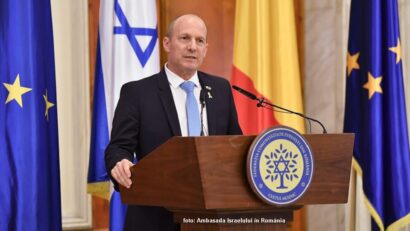 ראיון פרידה עם השגריר ראובן אזר