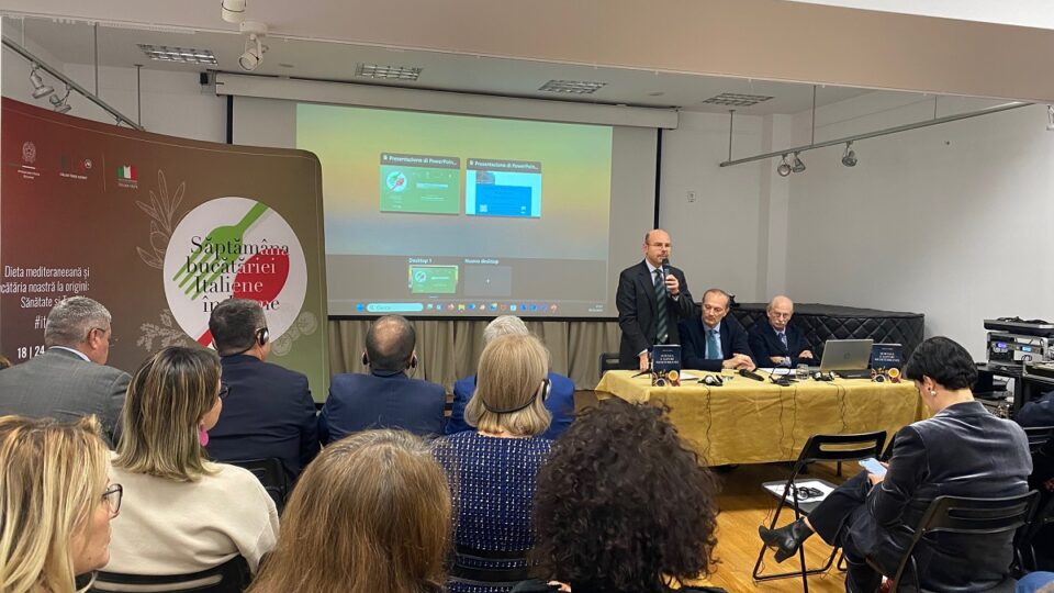 Settimana della Cucina Italiana nel Mondo, conferenza all'Istituto Italiano di Cultura di Bucarest (foto: Radio Romania Internazionale)