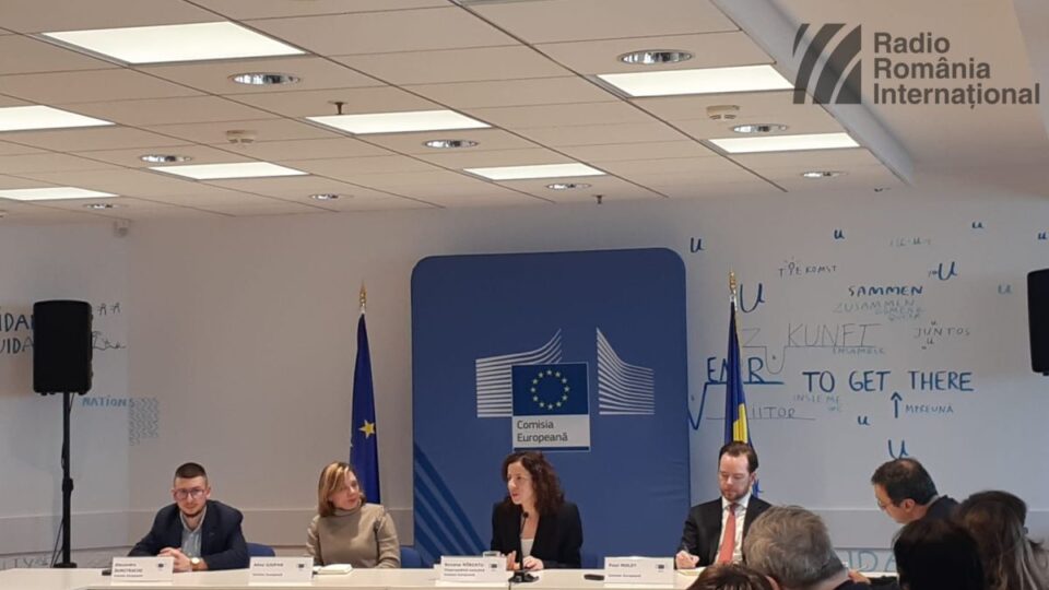 Roxana Mînzatu - vizita în România (foto: RRI)